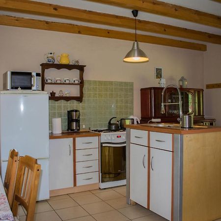 Gospodarstwo Agroturystyczne Nad Jeziorem Wsrod Lasow Lipnica  Exterior foto