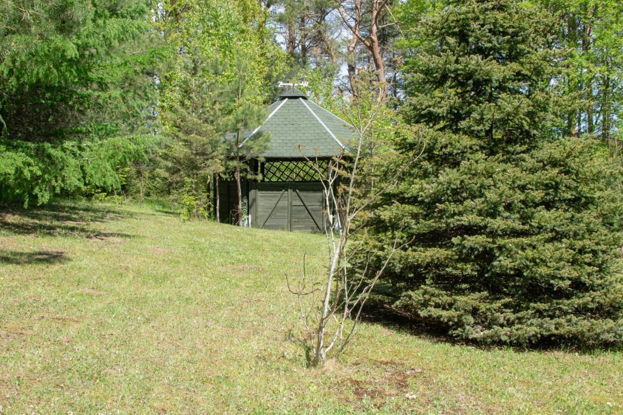 Gospodarstwo Agroturystyczne Nad Jeziorem Wsrod Lasow Lipnica  Exterior foto